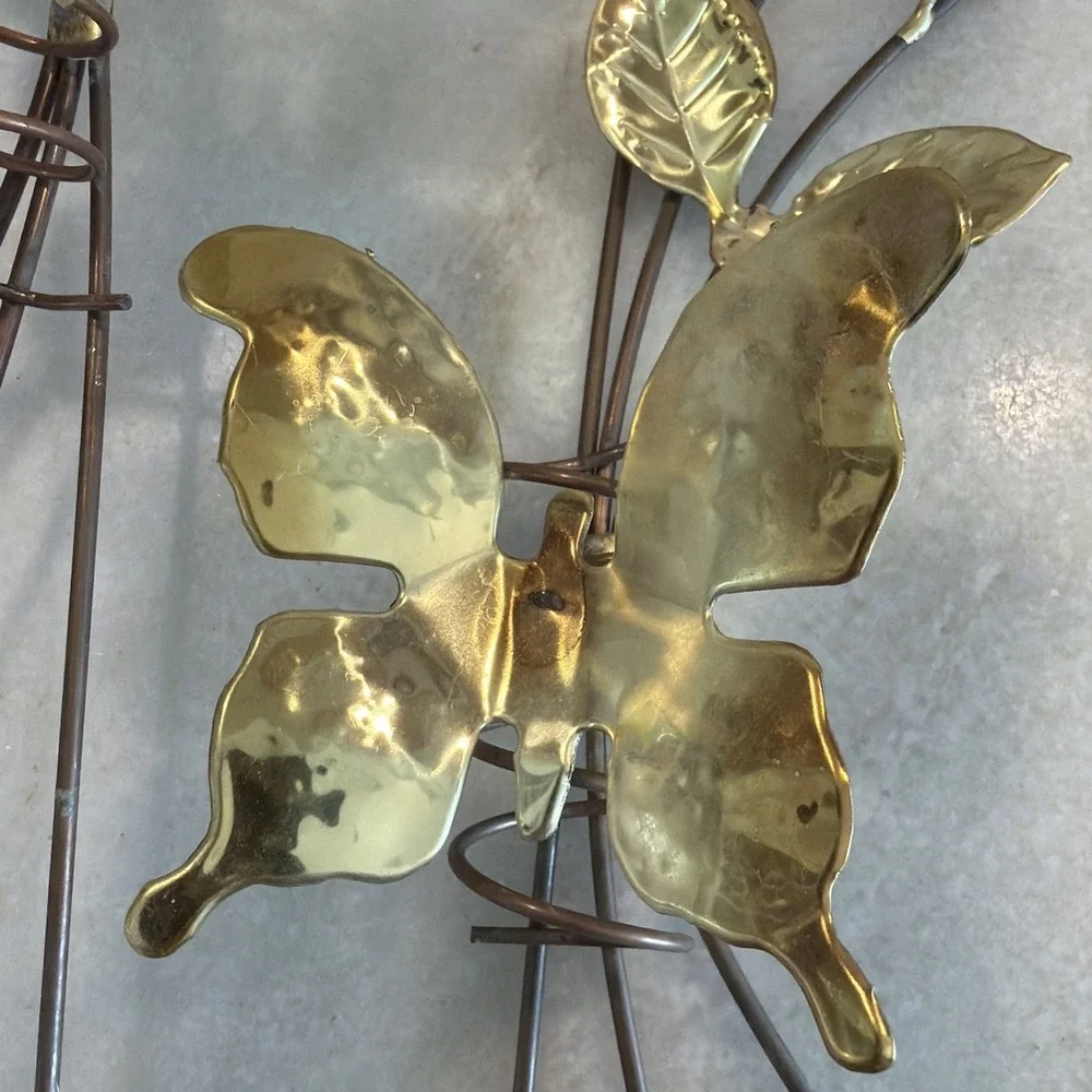 Set Of 2 Homeco Vintage Brass Roses on with Butterflies Wall Hanging GW994